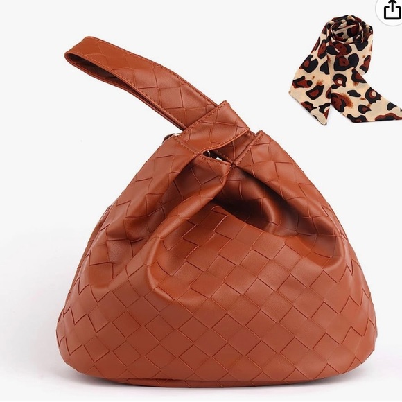 VIANZE 
Wrist Bag Knot Bag Portable Purse Soft PU Leather. New!! - Picture 2 of 8